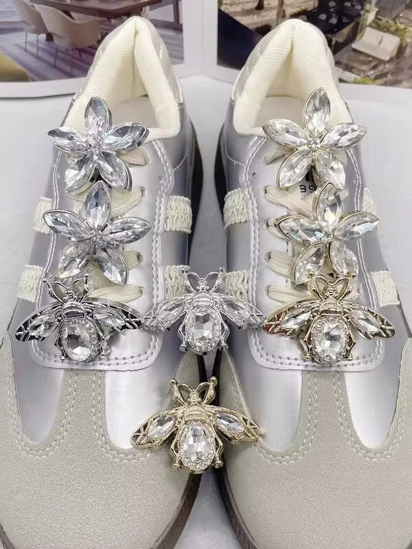 2PCS Golden Silvery Resin Bee Shoelace Charms Bling Rhinestone Flower Shoe Lace Buckle Decorations Luxury Shoe Clip DIY Accessories Fit Women Sneakers